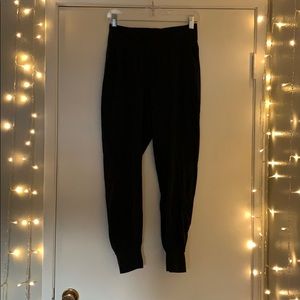Lululemon sunset joggers. Size 6 (small)